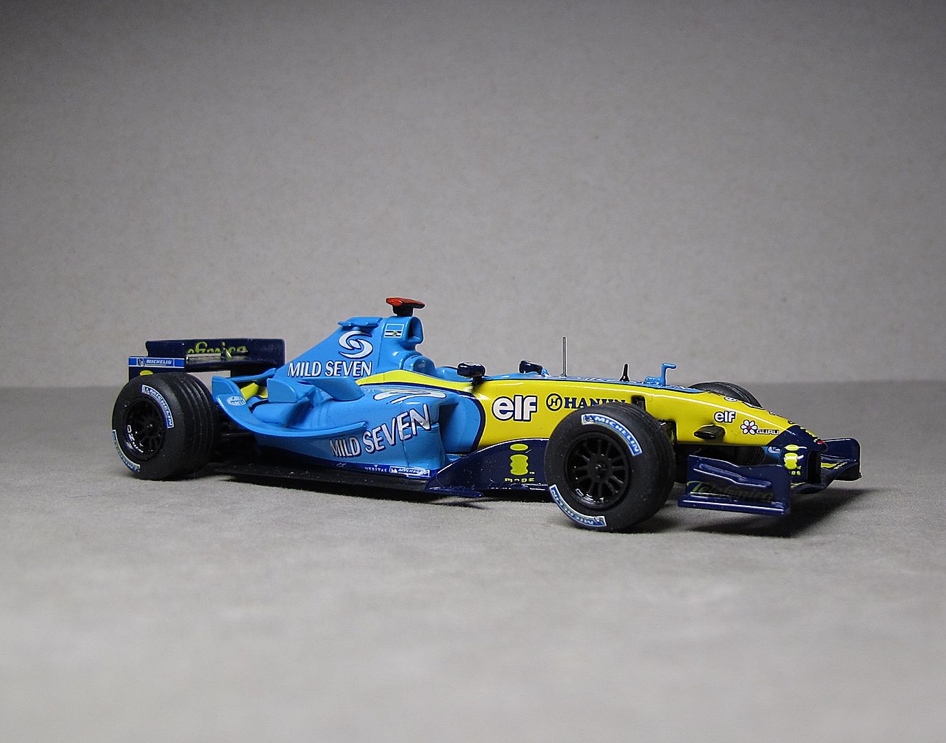 Formula 1 №17 - Renault R24 - Ярно Трулли (2004)
